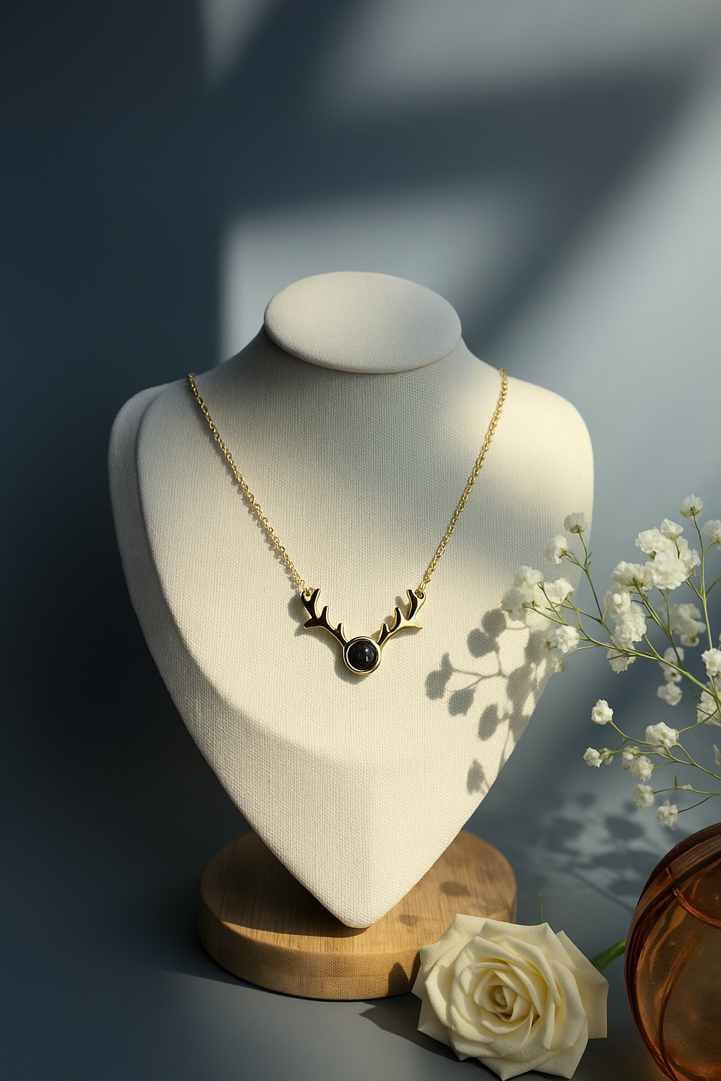 Gold Antler Pendant Necklace with Black Stone – Unique Minimalist Charm | Pratiru