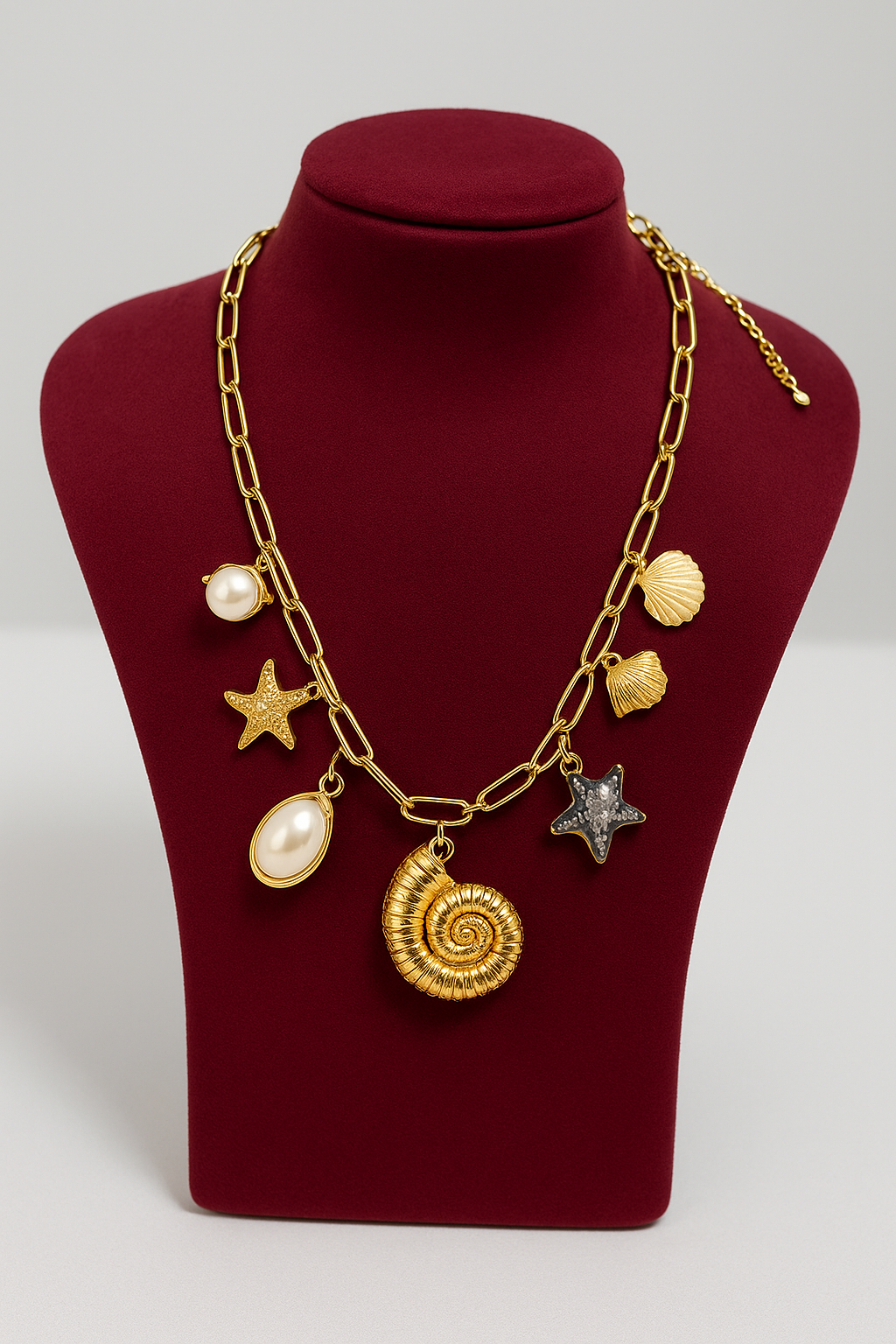 Gold Chunky Charm Necklace – Shell, Star & Pearl Accents | Pratiru