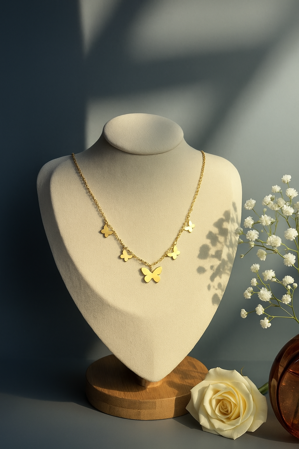 Butterfly Charm Necklace – Gold-Plated Delicate Nature-Inspired Jewelry | Pratiru