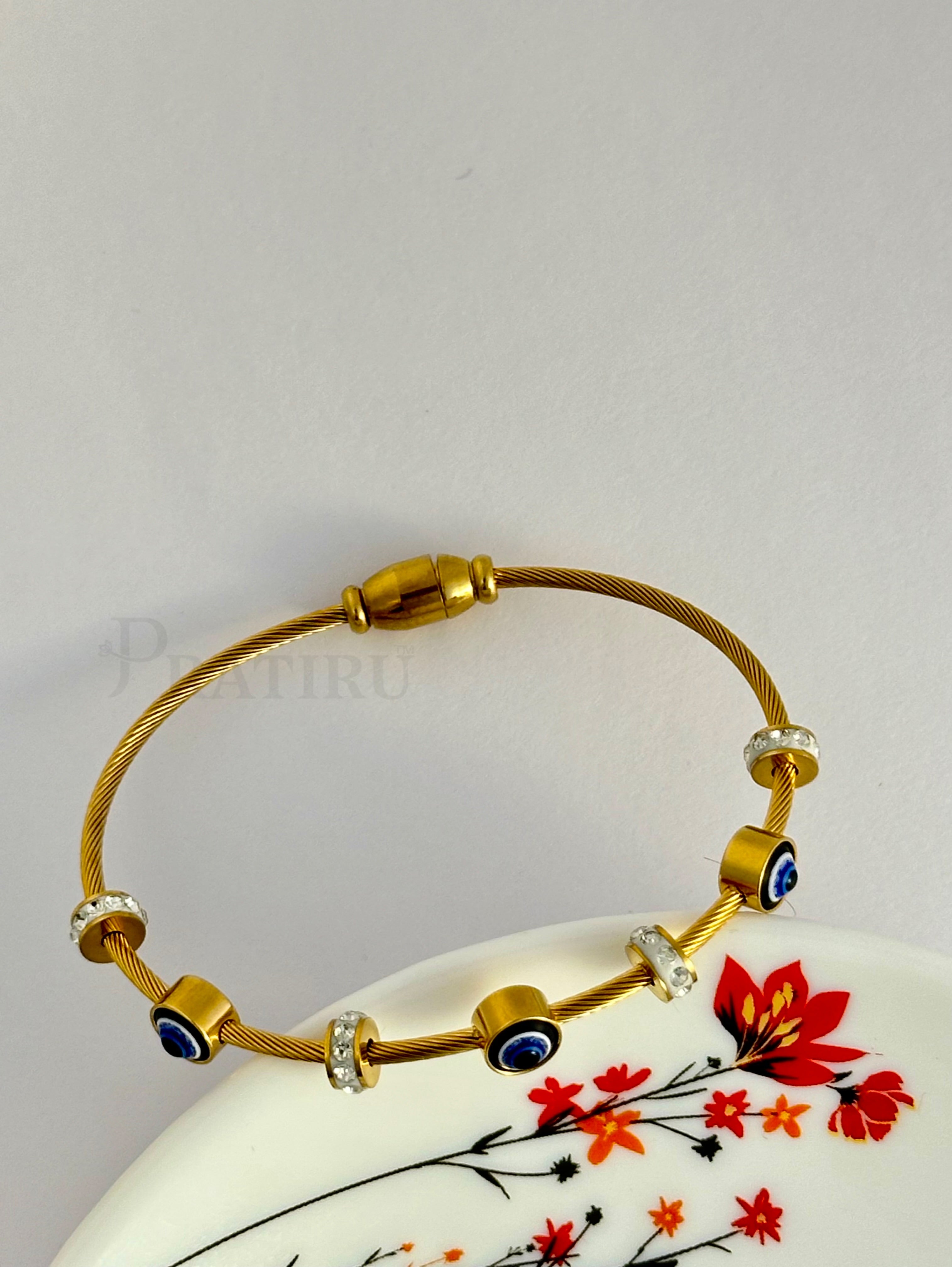 Gold Evil Eye Charm Bracelet – Anti-Tarnish Cable Design for Protection & Style