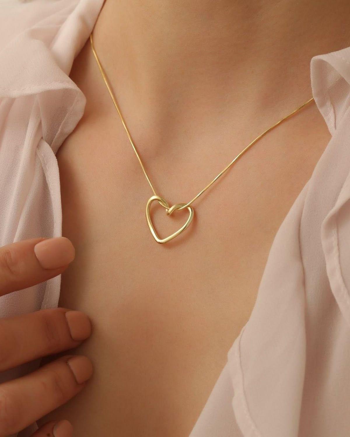Elegant Gold Heart Necklace – Minimalist Anti-Tarnish Jewelry