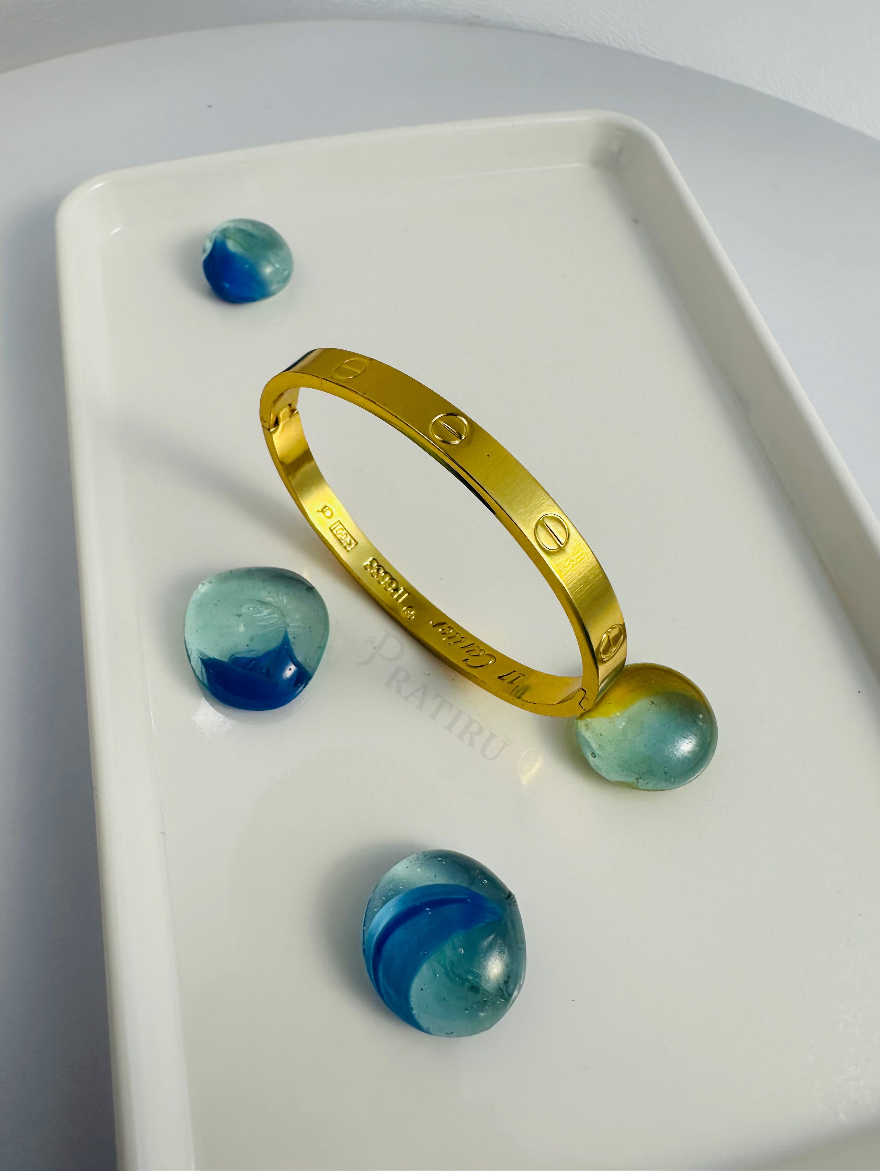 Minimal Gold Screw Bangle – Unisex Anti-Tarnish Bracelet for Daily Elegance