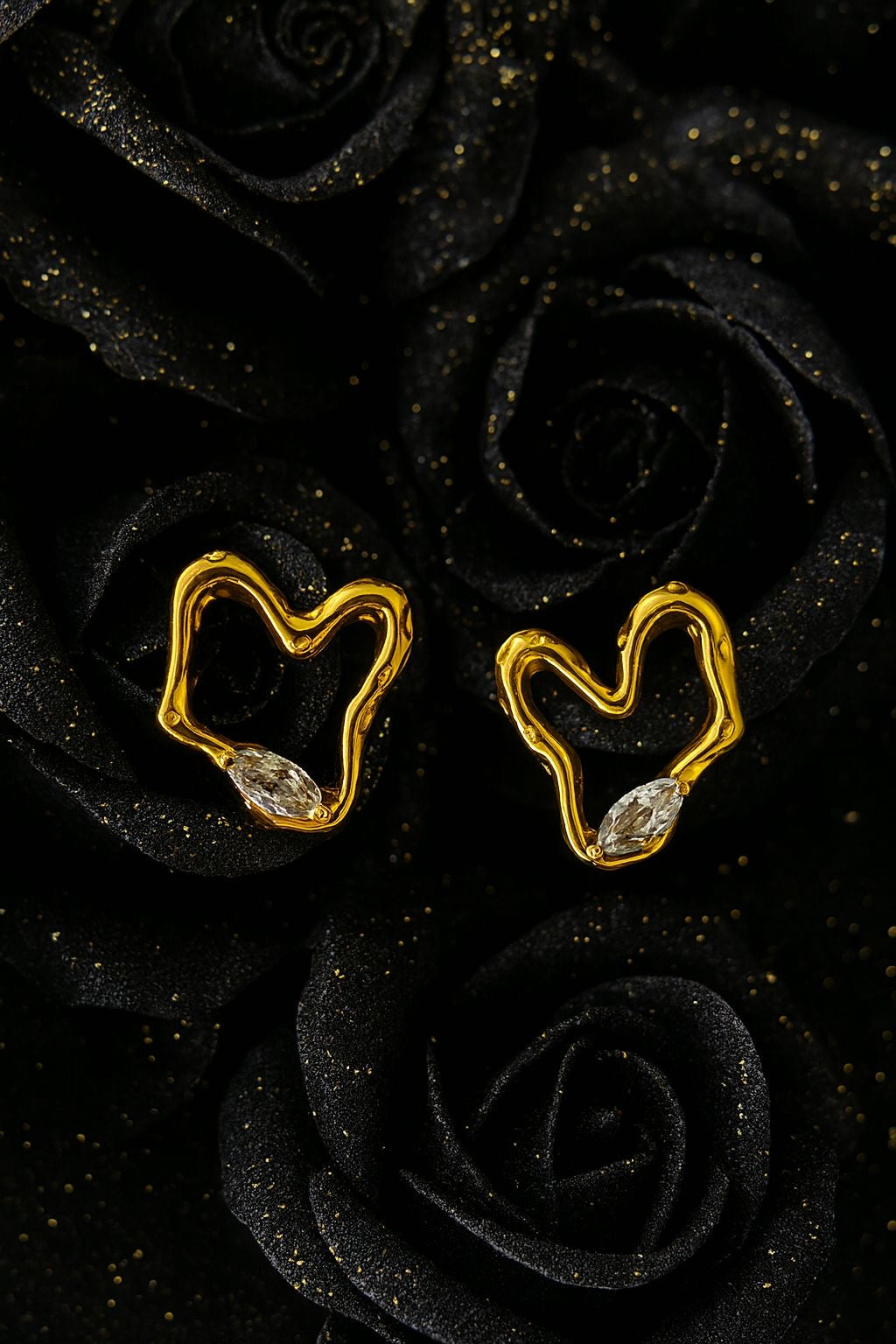 Gold Heart Stud Earrings with Diamond Accent – Anti-Tarnish | Pratiru