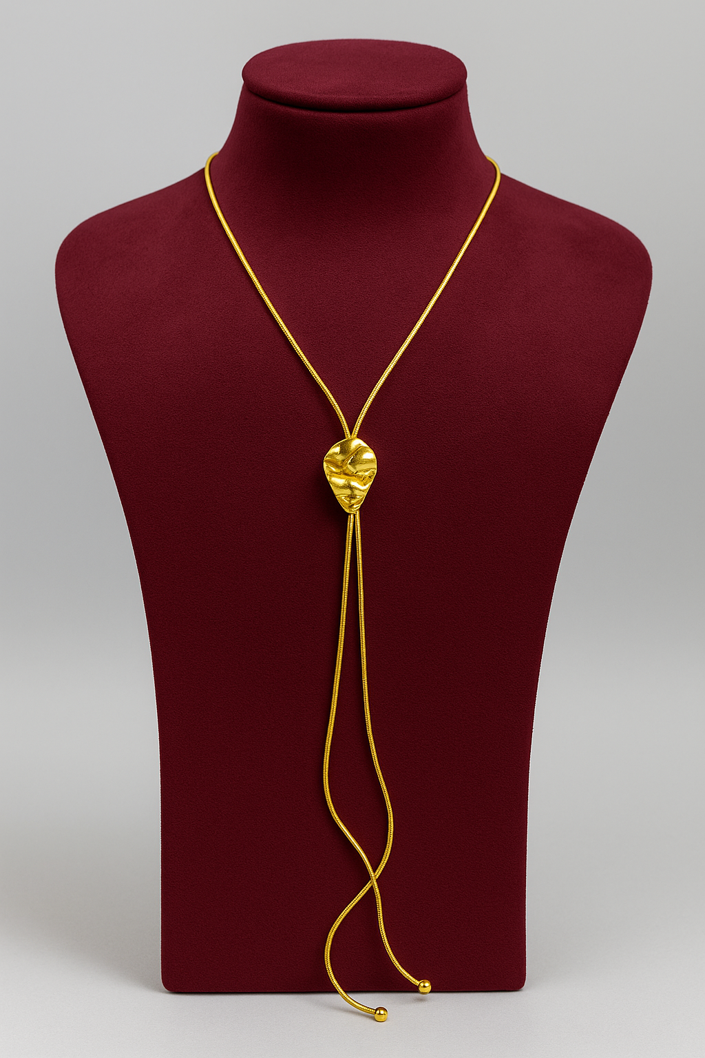 Modern Gold Slider Necklace – Sculpted Centerpiece | Pratiru
